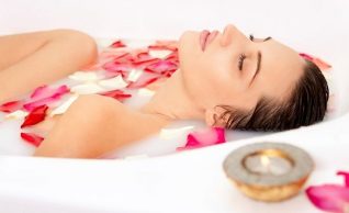 вана з пялёсткамі